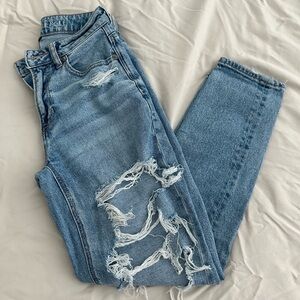 American Eagle - Straight Leg Ripped Jeans